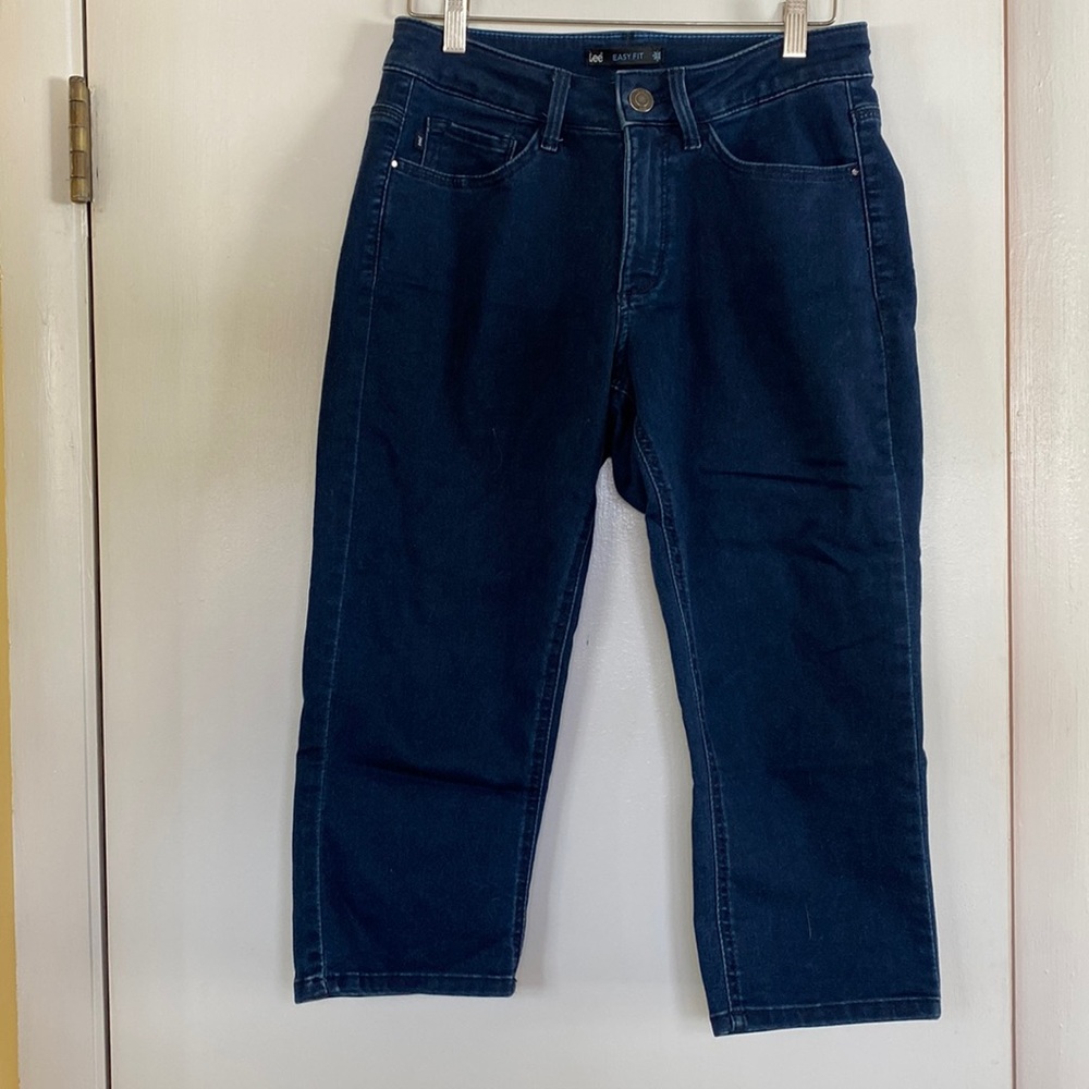 Women Junior Capri Jean pants with easy fit with stretch waist